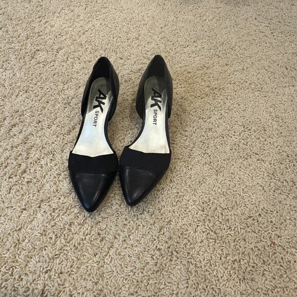 Black Heels - Picture 3 of 3